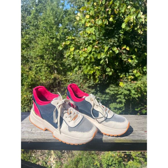 MICHAEL KORS Sz 8 Women's Sneaker Navy Multi MUSE TRAINER - Picture 1 of 8